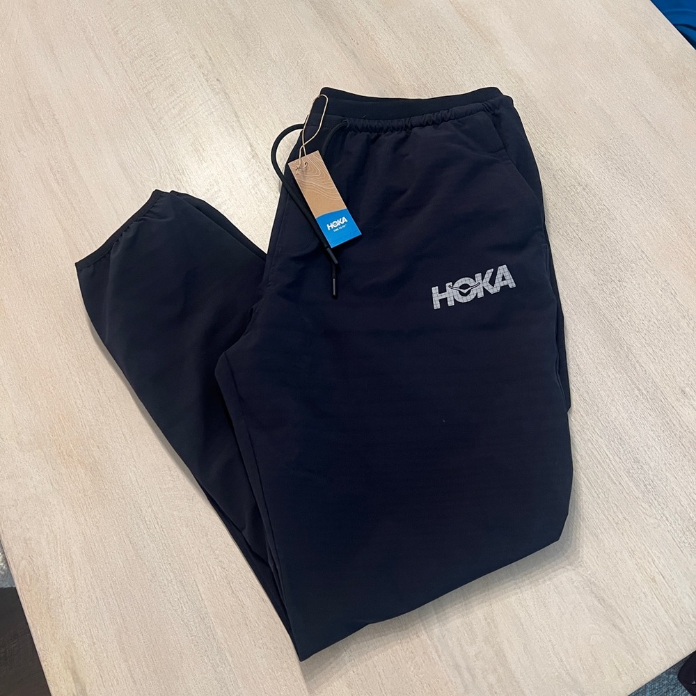 Men’s hola mission jogger! NWT